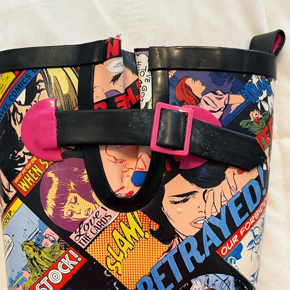 Marvel HER OES Heroes comic strip graphic rain boots size 6 - Picture 5 of 9